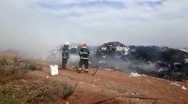 Pamuk yığını alev alev yandı