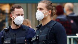 Berlin'de 600 kişilik fetiş partisine koronavirüs baskını