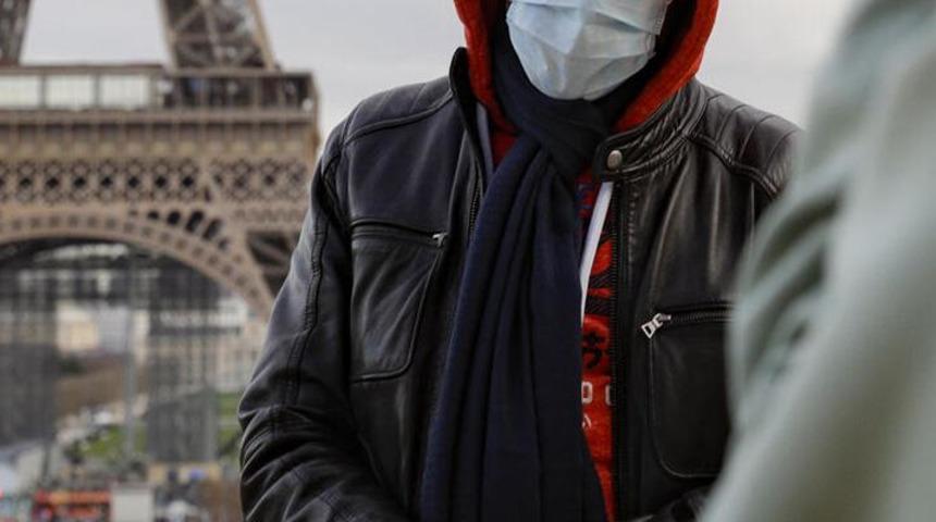 Fransa'da günlük Kovid-19 vaka sayısı son 24 saatte 52 bin 10 arttı