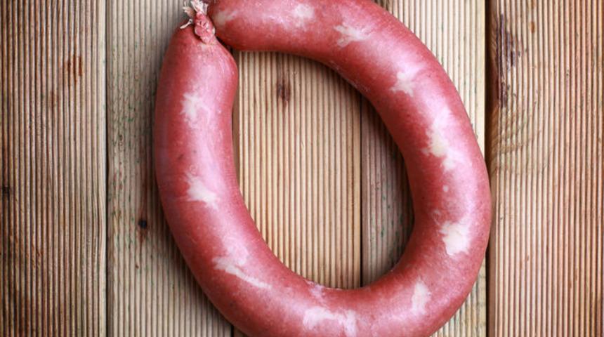 Hileli sucuğa dikkat! Parçalandığında dağılıyorsa...