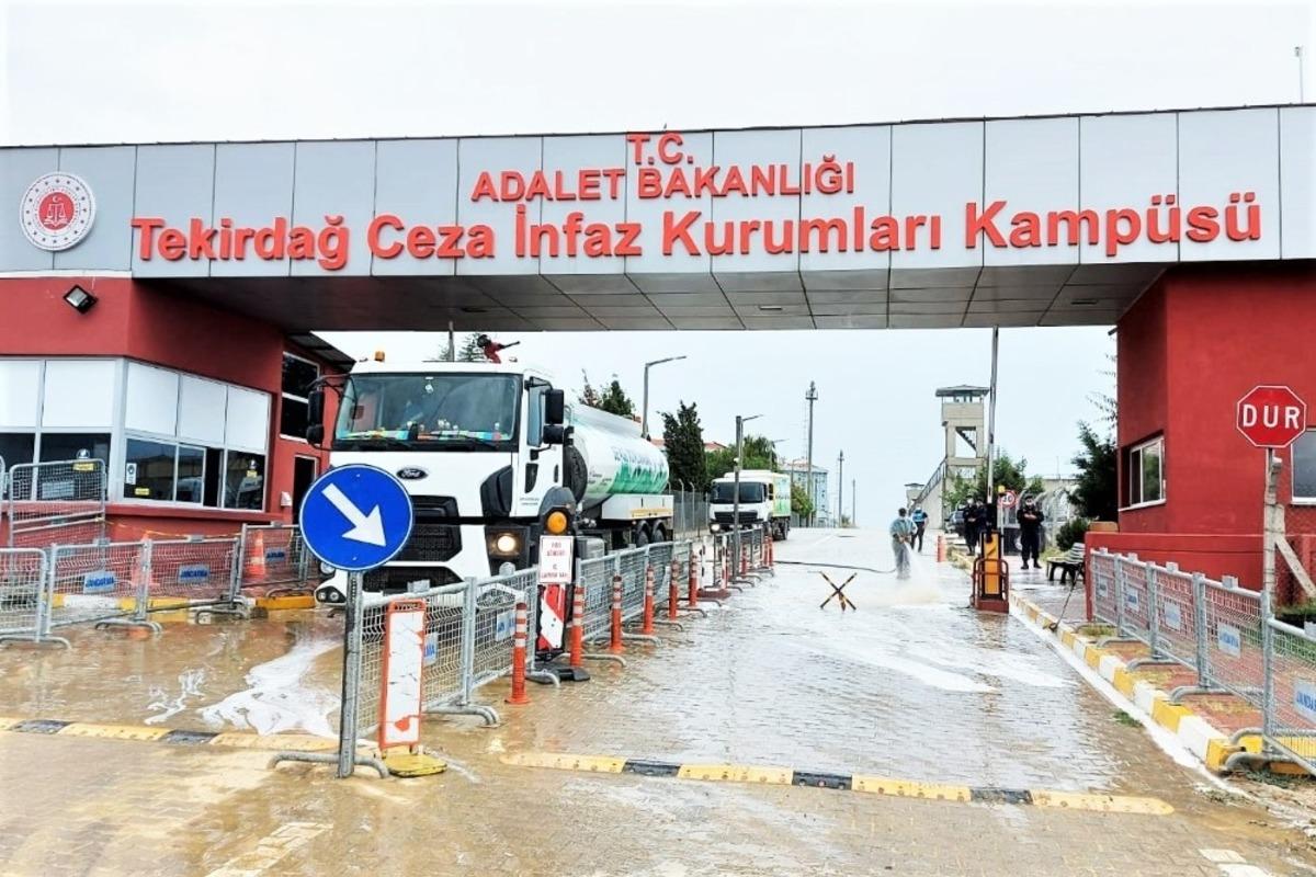 Salgın m&uuml;cadelesi tavizsiz s&uuml;r&uuml;yor