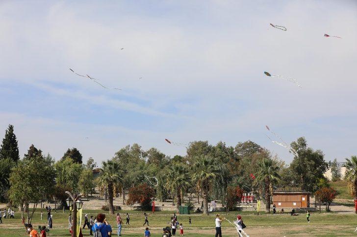 Bucalı çocuklar güzel havanın tadını uçurtmayla çıkardı G5