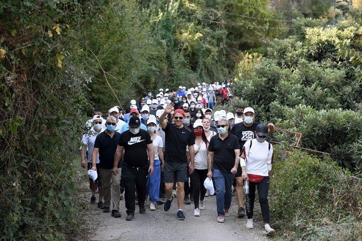 Başkan Seçer, vatandaşlarla ‘Cumhuriyet Yürüyüşü’ yaptı G3