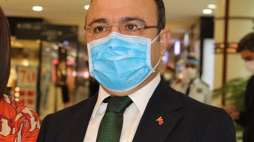 Vali Yırık, maske i&ccedil;in teşekk&uuml;r etti, sosyal mesafe i&ccedil;in uyardı