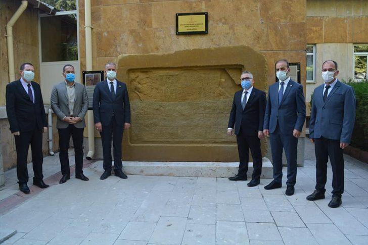 2 bin 800 yıllık maden yazıtının replikası müzede sergileniyor G2