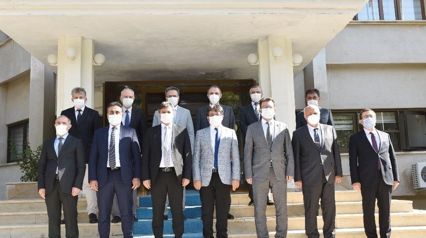 Batman &Uuml;niversitesi Rekt&ouml;r&uuml; Durmuş, tanışma ve istişare toplantısına katıldı