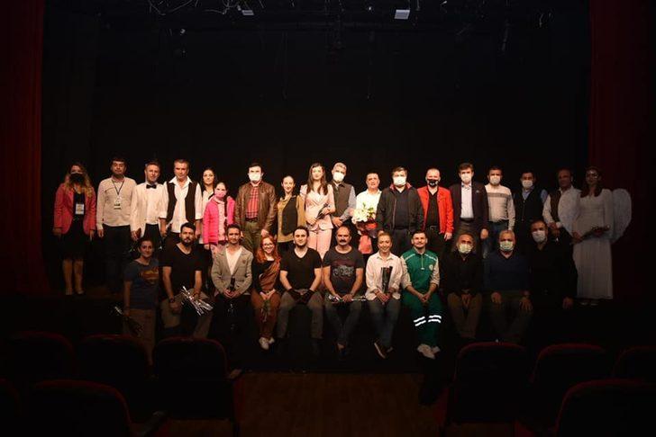 Giresun Belediyesi Şehir Tiyatrosu, ‘Ebegümeci’ oyunuyla perdelerini açtı G4