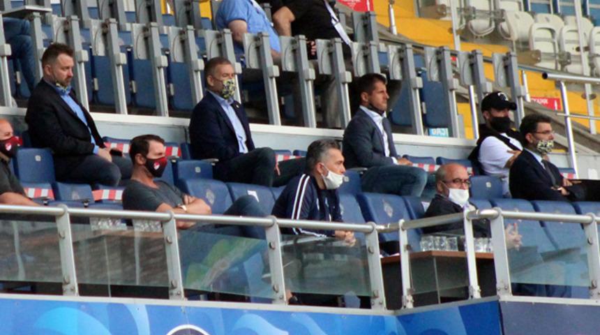 Fenerbahçe'de Emre Belözoğlu imzayı atıyor