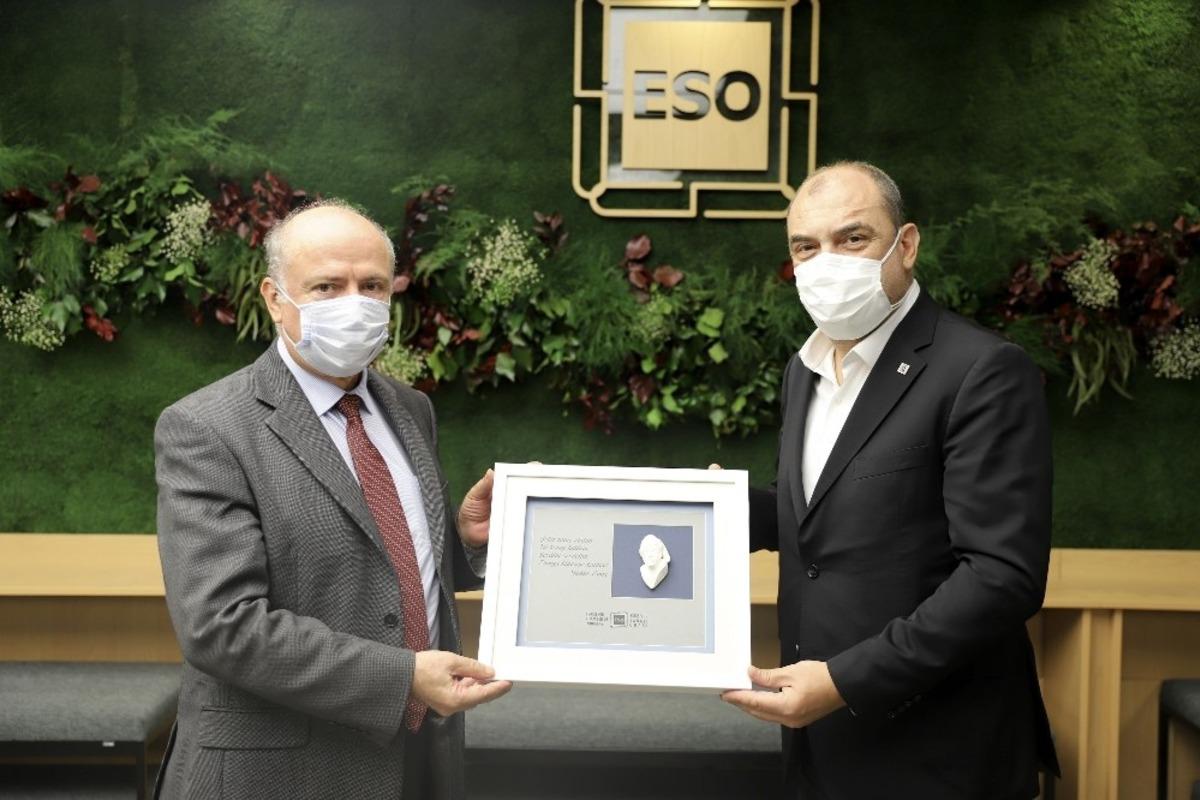 B&uuml;y&uuml;kel&ccedil;i Robo, "Eskişehir ve Arnavutluk arasındaki ihracatı artırmak i&ccedil;in adım atmalıyız"