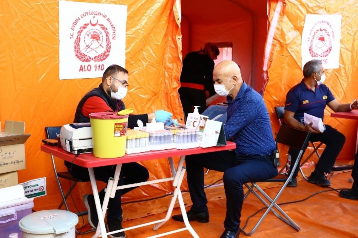 Ateş savaş&ccedil;ıları bu sefer kan vermek i&ccedil;in seferber oldu
