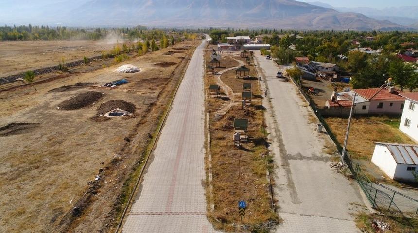 Parklarda otomatik sulama sistemleri kurulumları gerçekleştirildi