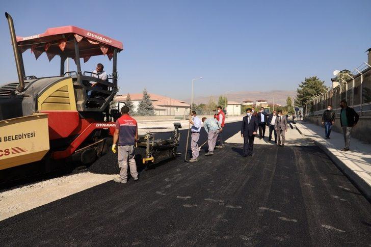1129. sokakta yapılan asfalt çalışmalarında sona yaklaşıldı G2