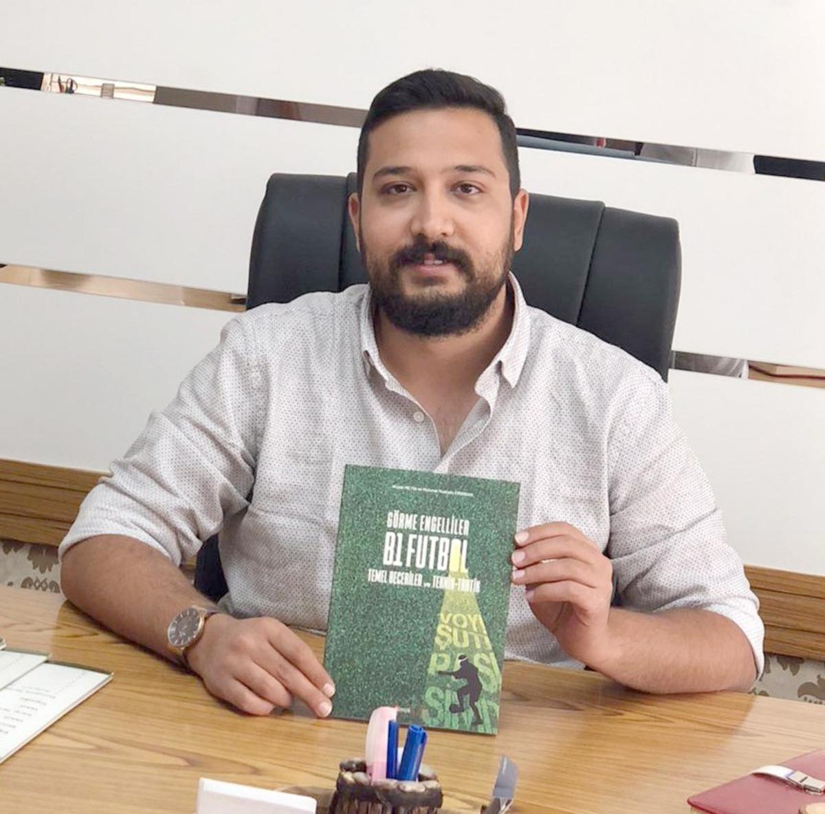 Bu kitap d&uuml;nyada bir ilk