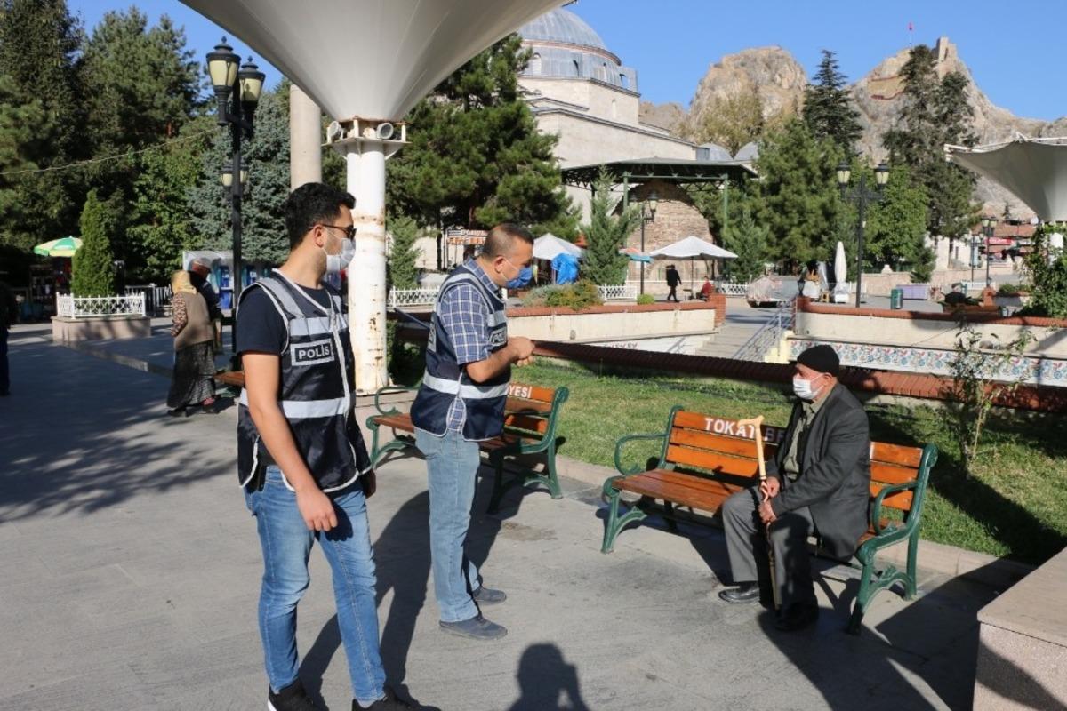 Tokat&rsquo;ta pandemi kuralların uymayanlara ceza yağdı