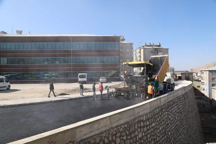 17 yıldır ötelenen Sağlık Sokağı’nda asfalt çalışmaları başladı G1