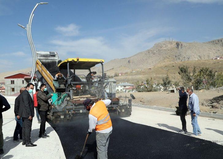 17 yıldır ötelenen Sağlık Sokağı’nda asfalt çalışmaları başladı G5