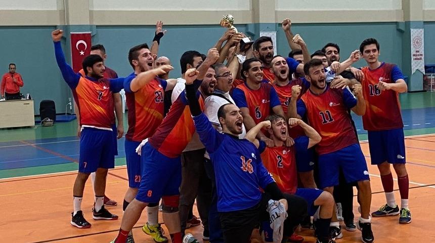 ALK&Uuml; Spor Kul&uuml;b&uuml; Hentbol Takımı 2. Lige y&uuml;kseldi.