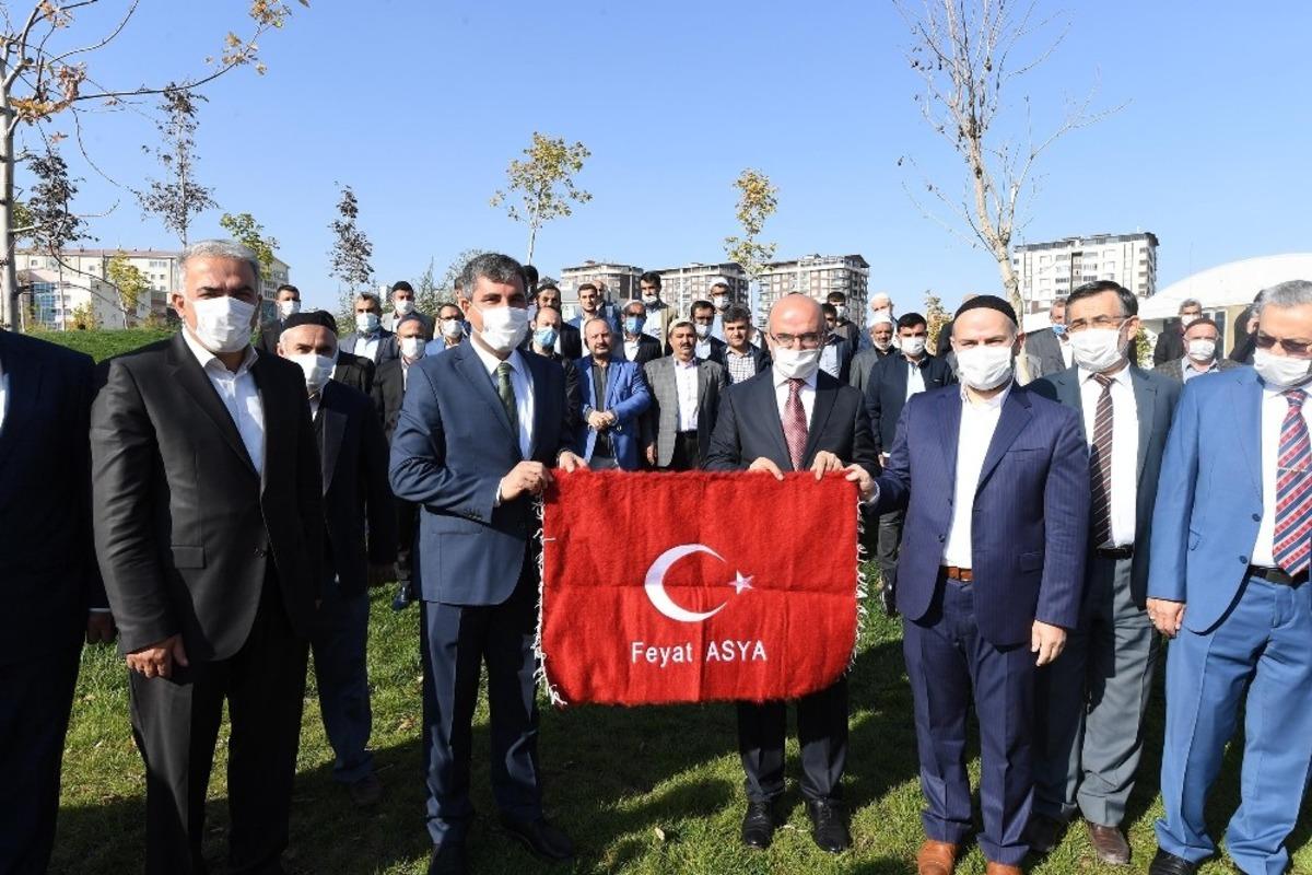 Başkan Asya, din g&ouml;revlileriyle bir araya geldi