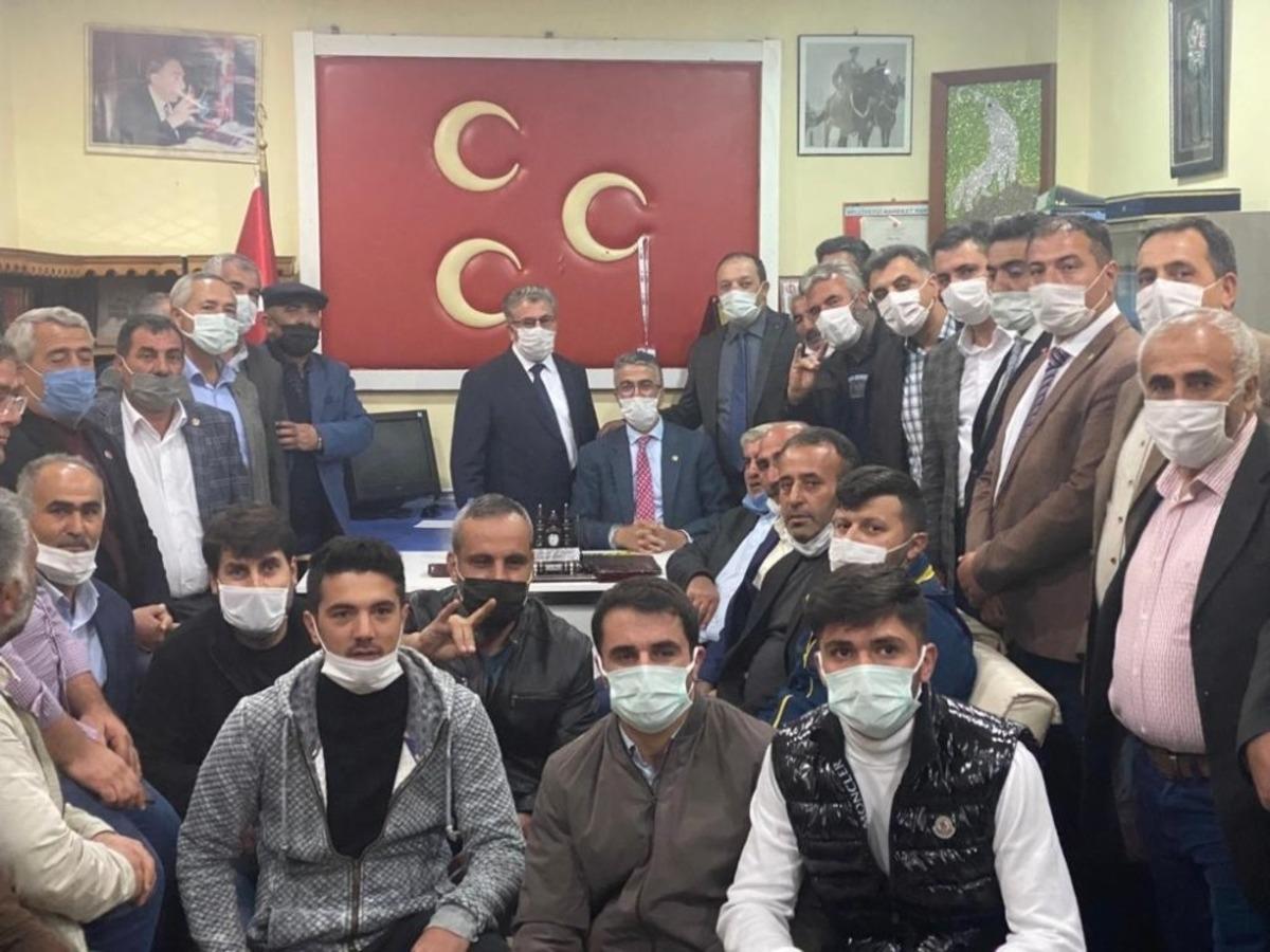 Prof. Dr. Kamil Aydın il&ccedil;e ziyaretlerinde &ccedil;ift&ccedil;ilerle bir araya geldi