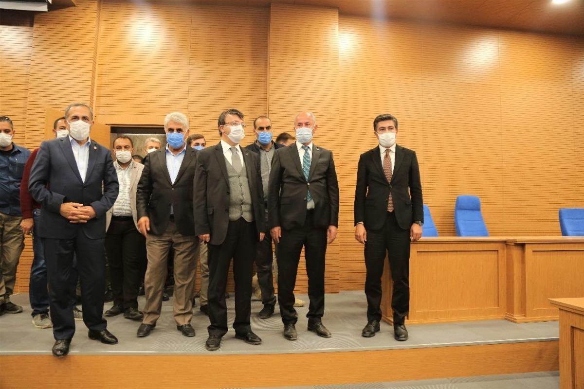 AK Parti Grup Başkanvekili &ouml;zkan&rsquo;dan Tuşba Belediyesine ziyaret