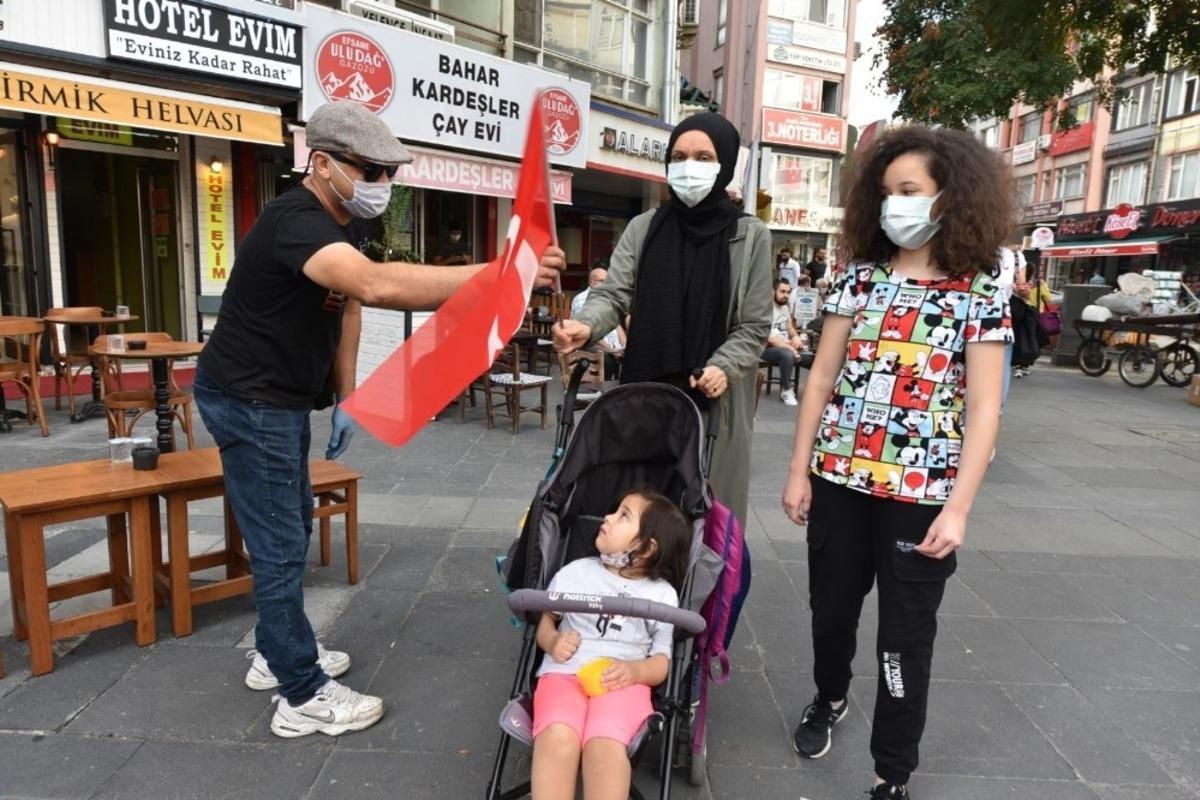 29 Ekim&rsquo;de Karesi&rsquo;de her yerde T&uuml;rk bayrağı dalgalanacak