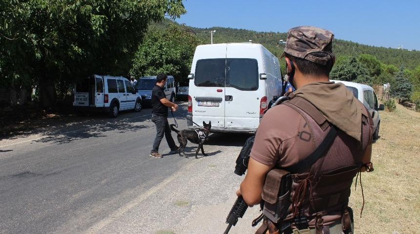 Yakalama emri bulunan ve aranan 3 şahıs g&ouml;zaltına alındı