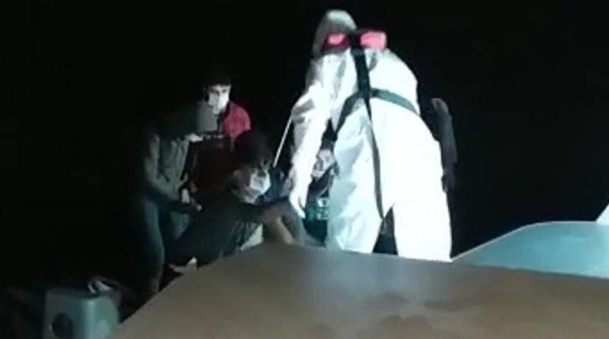 Mersin'de lastik botta 22 göçmen yakalandı