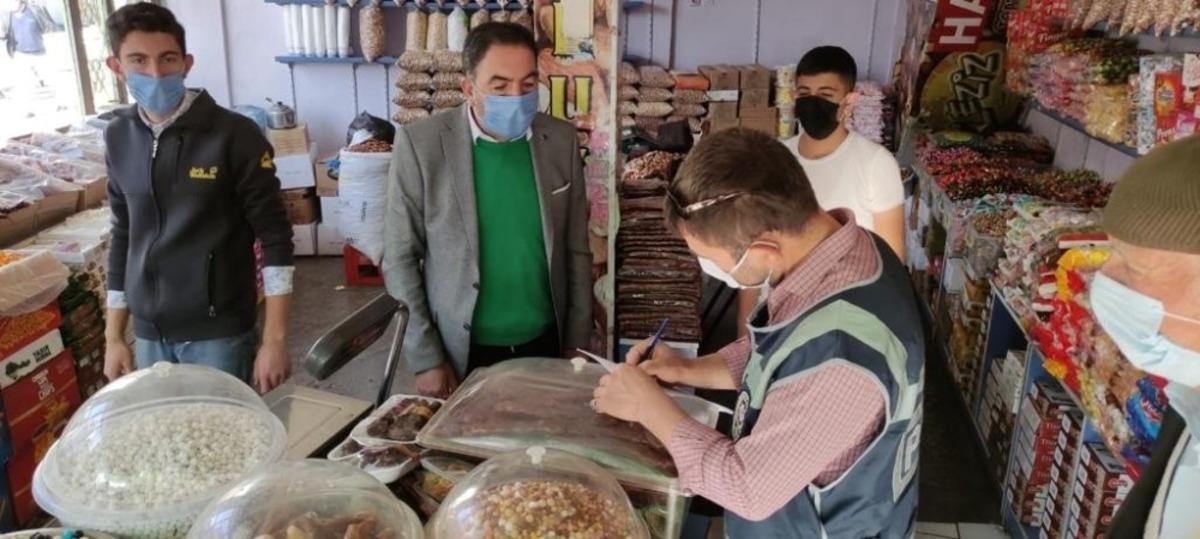 Ağrı&rsquo;da karantina kurallarını ihlal eden 4 kişiye 12 bin 600 lira ceza