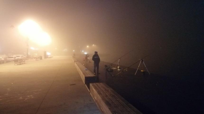 İstanbullular g&uuml;ne sisle uyandı