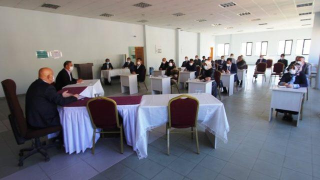 Başkan Pekmezci birim amirleriyle değerlendirme toplantısı gerçekleştirdi