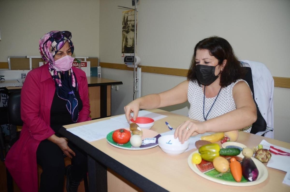 Kuşadası Belediyesi&rsquo;nin diyetisyen hizmetinden bir yılda 1055 kişi faydalandı