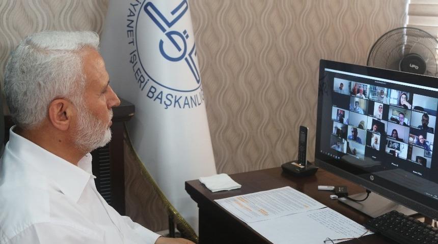 Müftü Topçu, “Online Gençlik Buluşması” programında gençlerle bir araya geldi