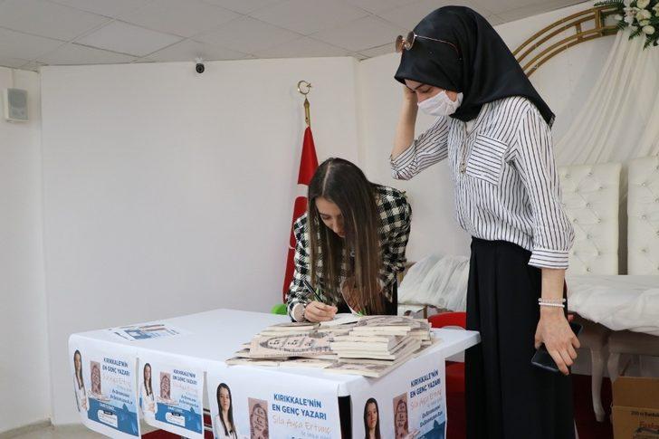 18 yaşındaki genç yazar okurlarıyla buluştu G5