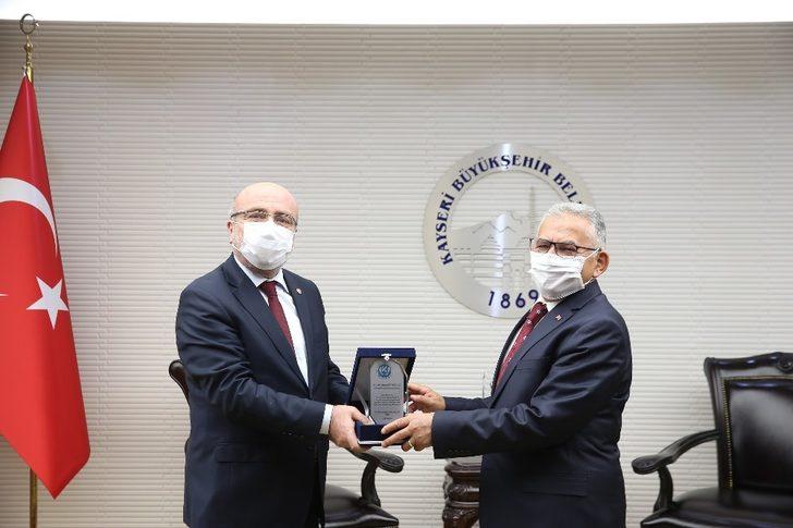Rektör Karamustafa’dan Başkan Büyükkılıç’a teşekkür ziyareti G1