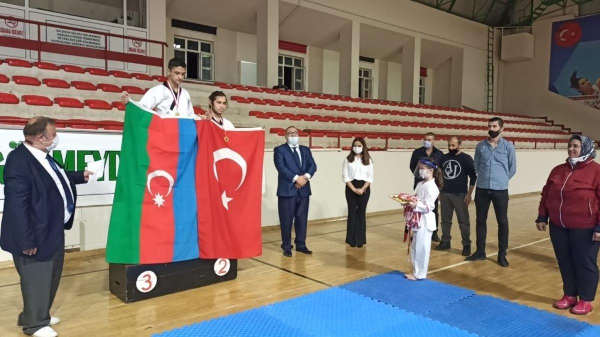 &lsquo;Cumhuriyet kupası&rsquo; m&uuml;sabakaları yaparak Cumhuriyet Bayramı&rsquo;nı kutladılar