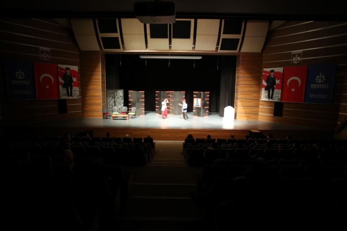 Gebzeliler Damat Adayları oyununa b&uuml;y&uuml;k ilgi duydu