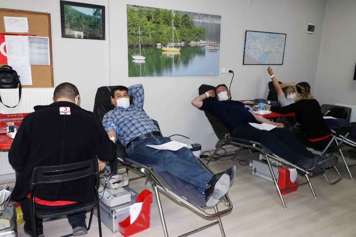 Ormancılardan kan bağışı