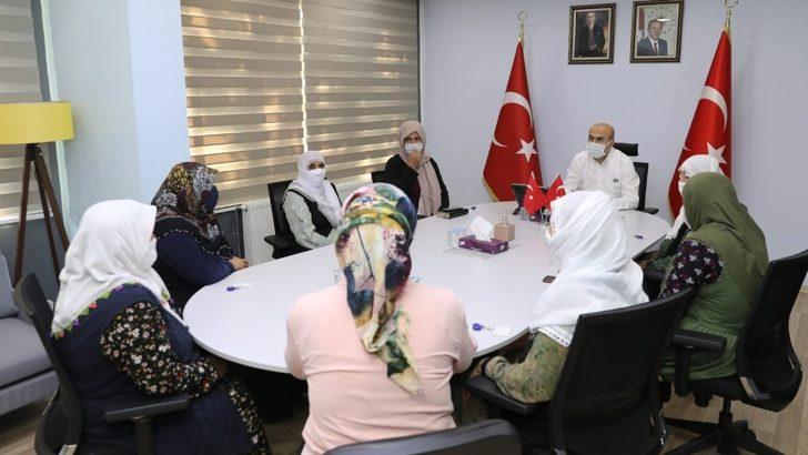 Vali Demirtaş kadınları ağırladı G3