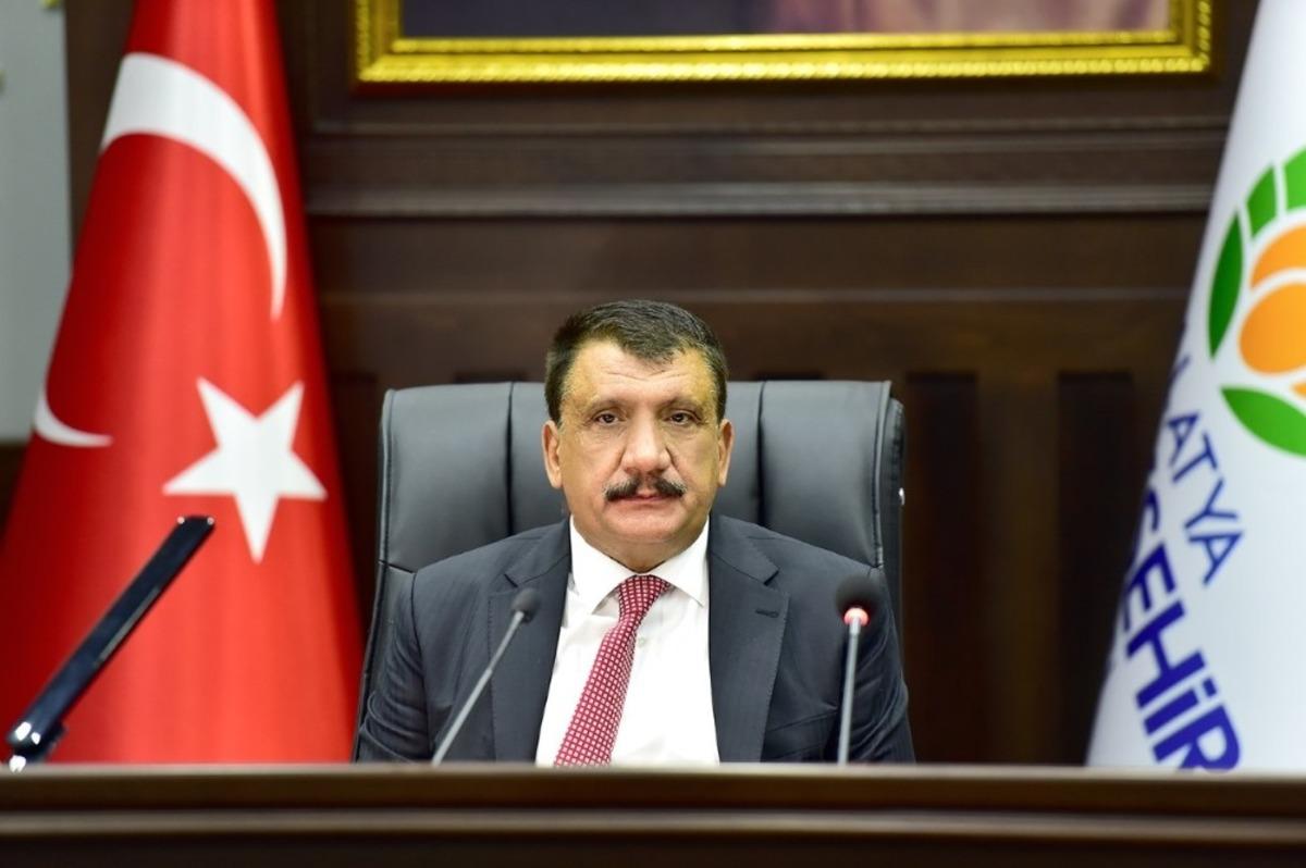 Başkan G&uuml;rkan&rsquo;dan personele teşekk&uuml;r