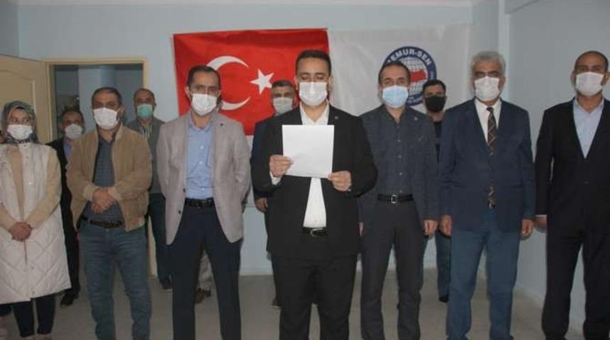 Memur-Sen&rsquo;den Macron&rsquo;a tepki