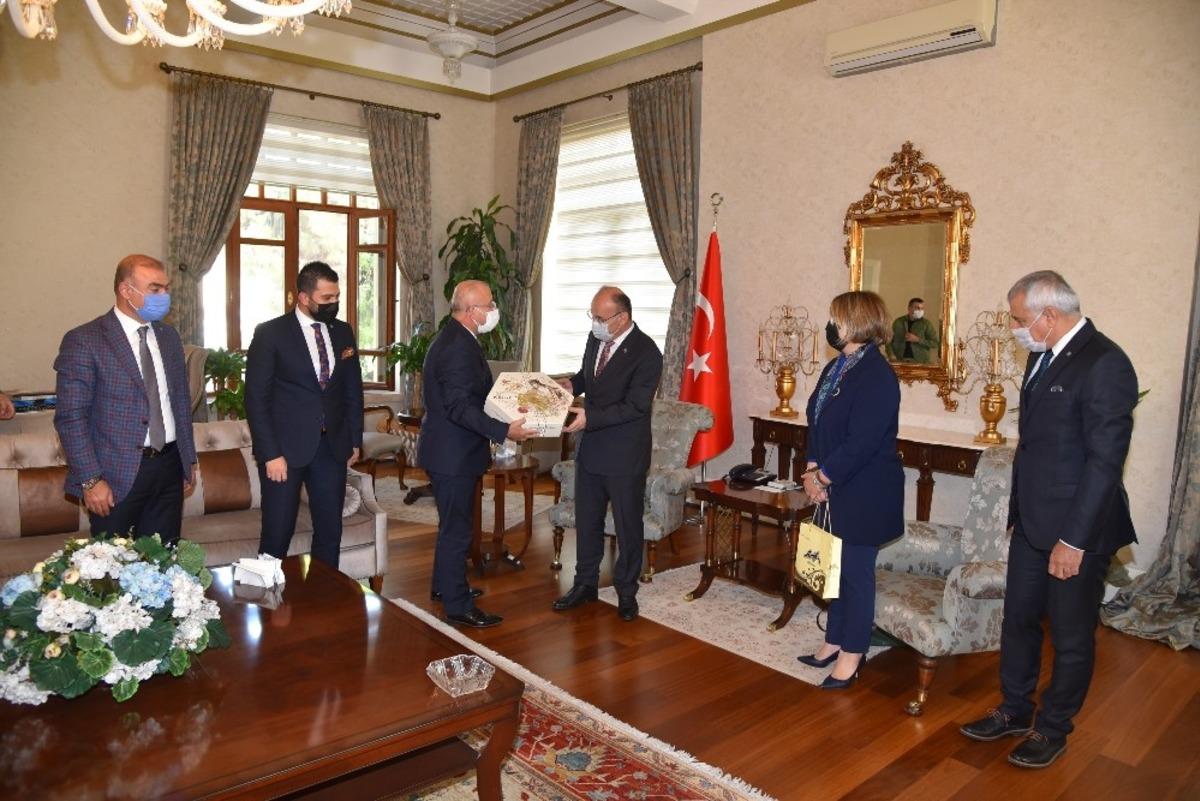 T&uuml;rkiye Kent Konseyleri Birliği&rsquo;nden Vali Karadeniz&rsquo;e ziyaret