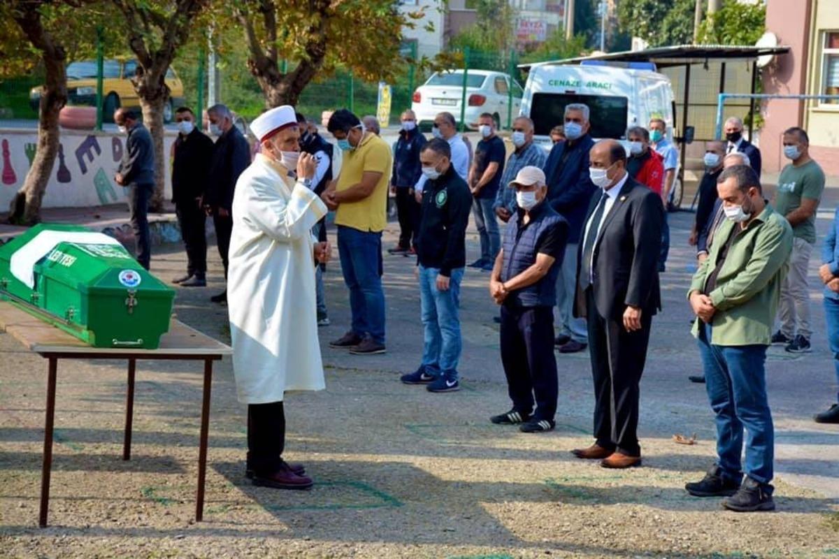 Vefat eden meclis &uuml;yesi son yolculuğuna uğurlandı