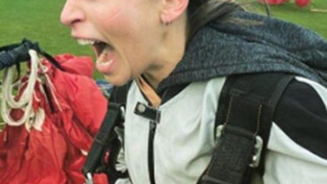 Emilia Clarke: Kim demiş sadece ejderhalarla uçabileceğimi?