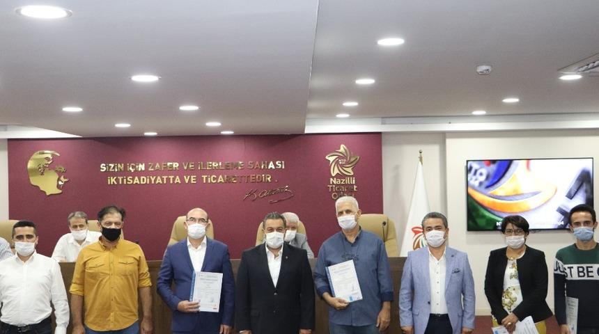 Emlak&ccedil;ılık sertifikaları sahiplerine teslim edildi