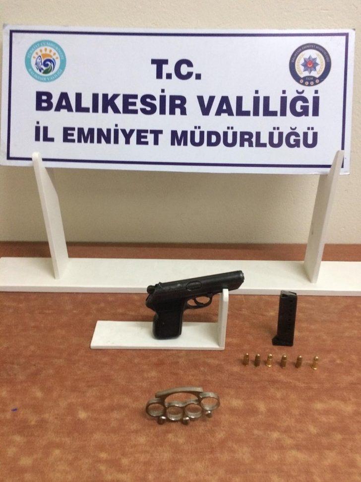 Balıkesir’de polis 17 silah ele geçirdi G3