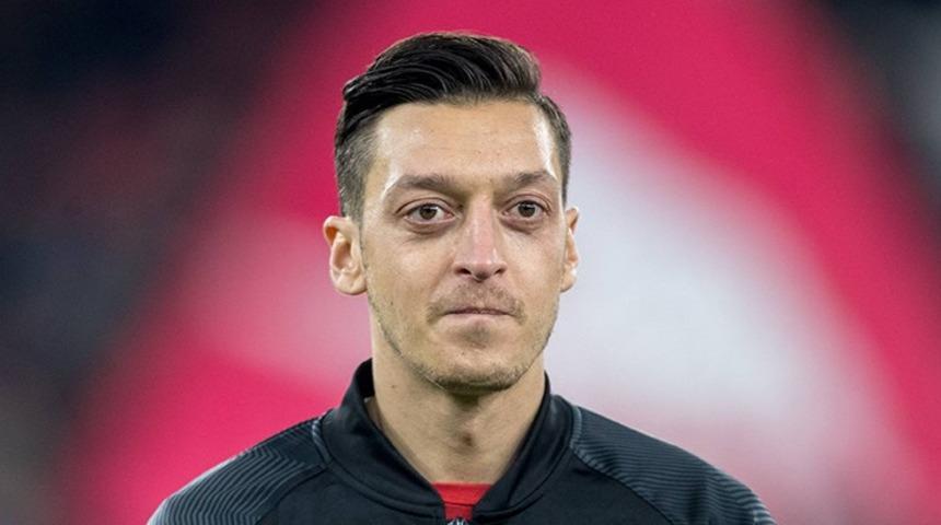 Mesut Özil'den örnek davranış! 1400 öğrenciye...
