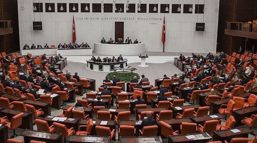 AK Parti, CHP, MHP ve İYİ Parti'den Macron'a sert tepki