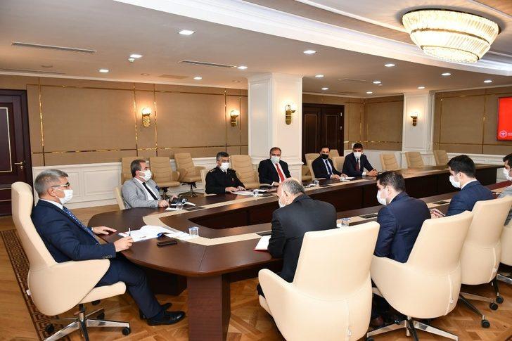 Hızlı vaka artışına karşı alınan önlemler değerlendirildi G2