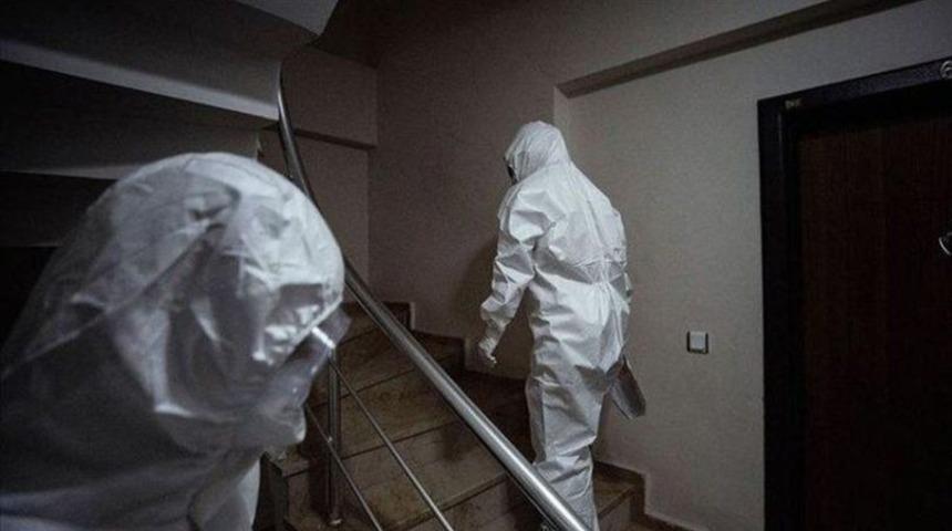 Kütahya’da 7 arkadaşıyla doğum günü kutlayan çiftin Kovid-19 testi pozitif çıktı