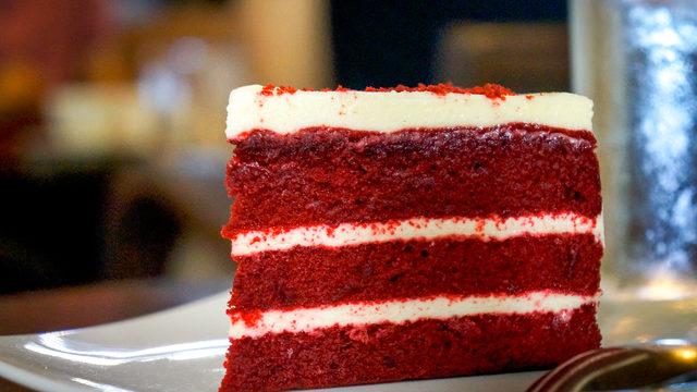 Gözlerinizi ondan alamayacaksınız: Kırmızı kadife tatlısı